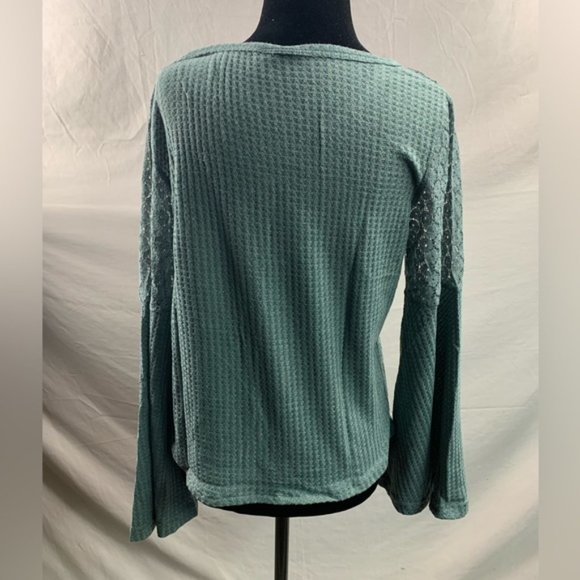 Ribbed Lace Bell Sleeve Tie Front Tee - Picture 3 of 4